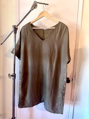 Vetta Relaxed Tunic in Olive V-Neck Tunic with Side Buttons